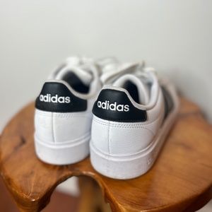 Adidas Grand Court Cloudfoam sneakers 7.5 women